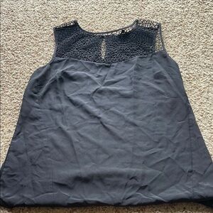 Nic + Zoe Black Sleeveless Top size M